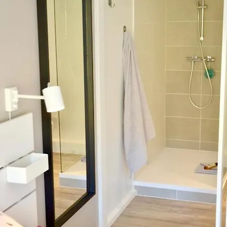 House With 4 Bedrooms In Biarritz With Enclosed Garden And Wifi 1 Km From The Beach فيلة *