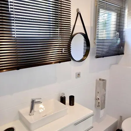 House With 4 Bedrooms In Biarritz With Enclosed Garden And Wifi 1 Km From The Beach فيلة بياريتز