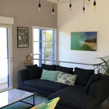 House With 4 Bedrooms In Biarritz With Enclosed Garden And Wifi 1 Km From The Beach فيلة *