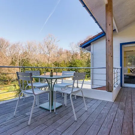 House With 4 Bedrooms In Biarritz With Enclosed Garden And Wifi 1 Km From The Beach فيلة *